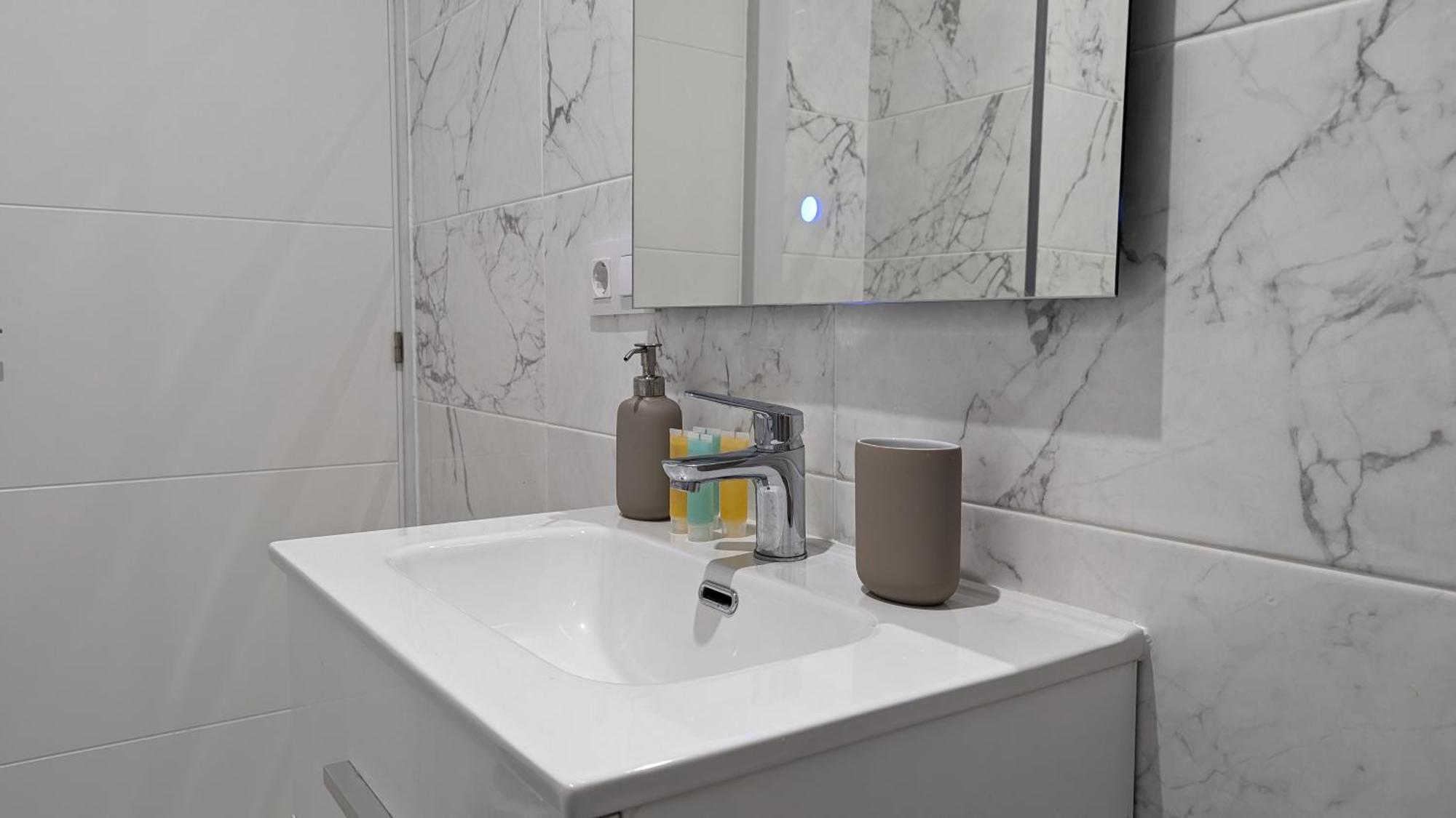 Acuarium Levante Beach Apartment เบนิดอร์ม ภายนอก รูปภาพ